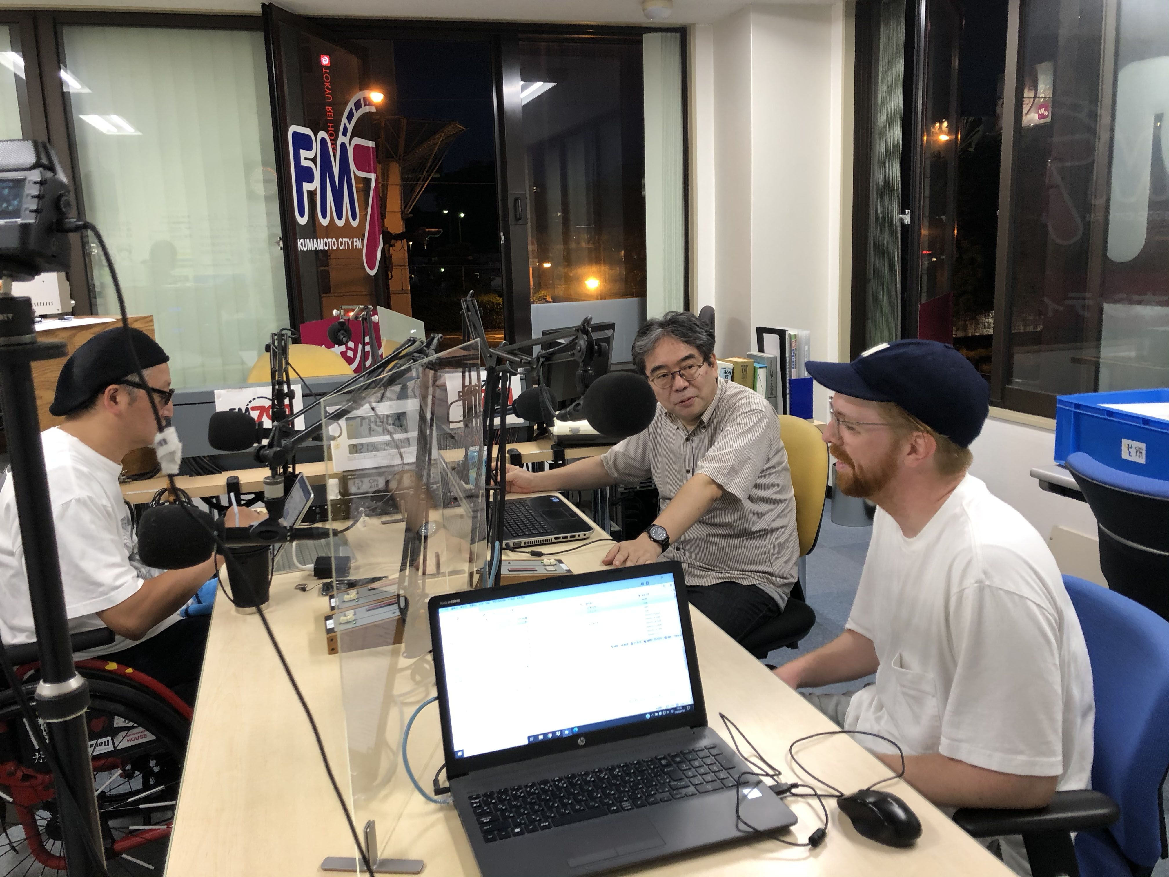 白川バンクスで開催されている白川夜市の運営についてジェイソンさんにお聞きします。